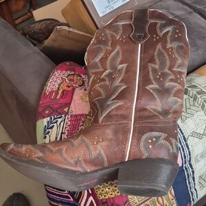 Laredo Brown Western Cowboy Boots with Embroidered Accents